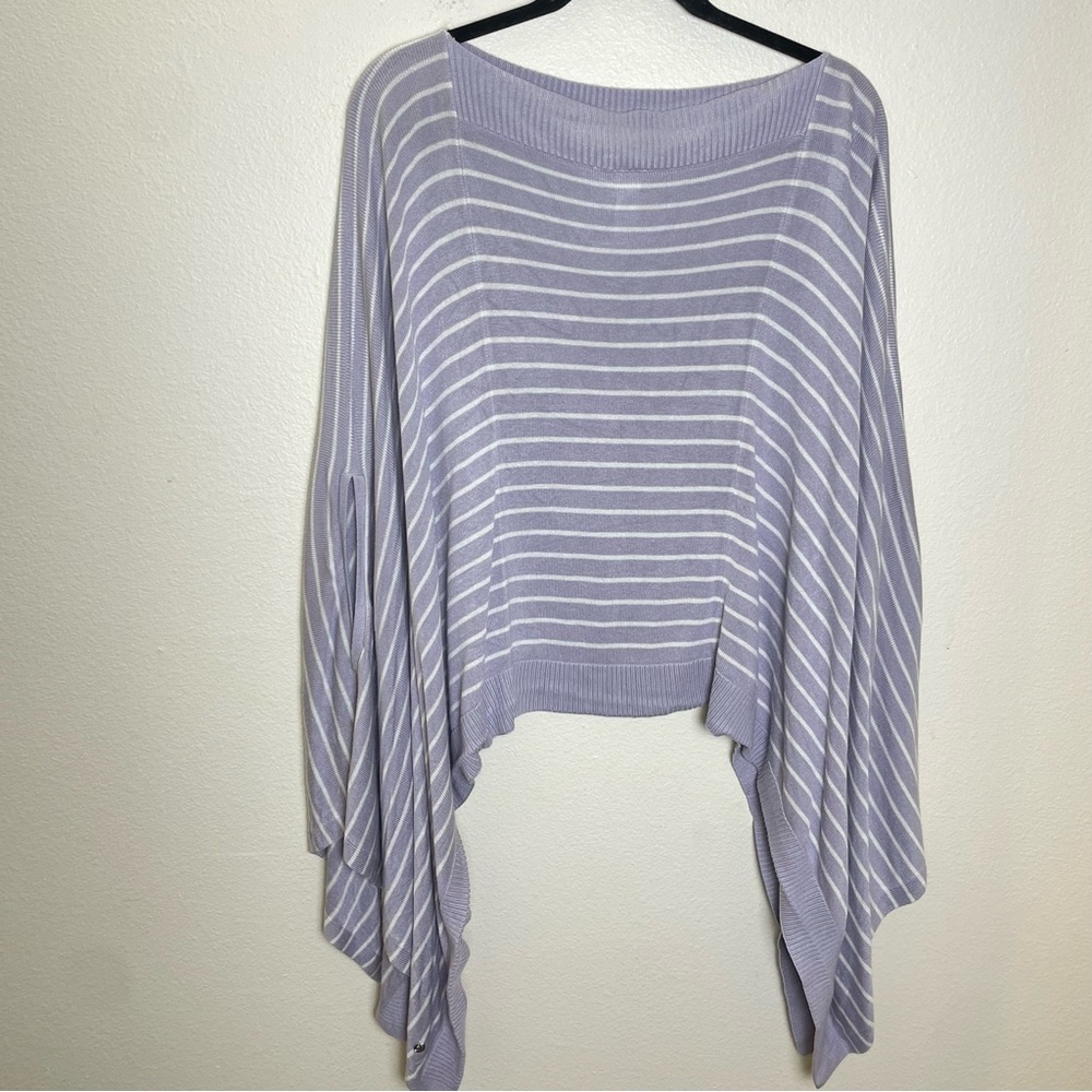 Lululemon Forward Flow Poncho
Iced Iris / Antique White One Size - Picture 3 of 7
